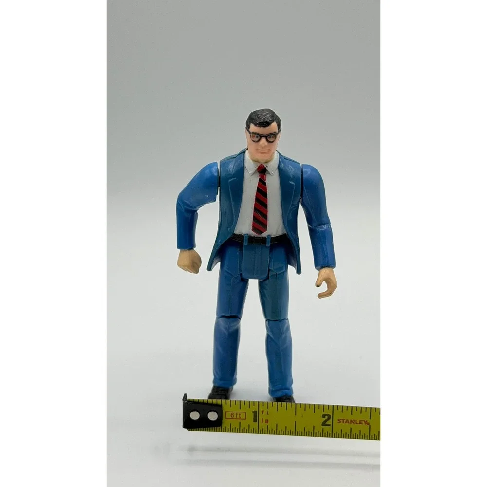 Vintage 1984 Kenner Super Powers Clark Kent Action Figure DC Comics Blue Suit